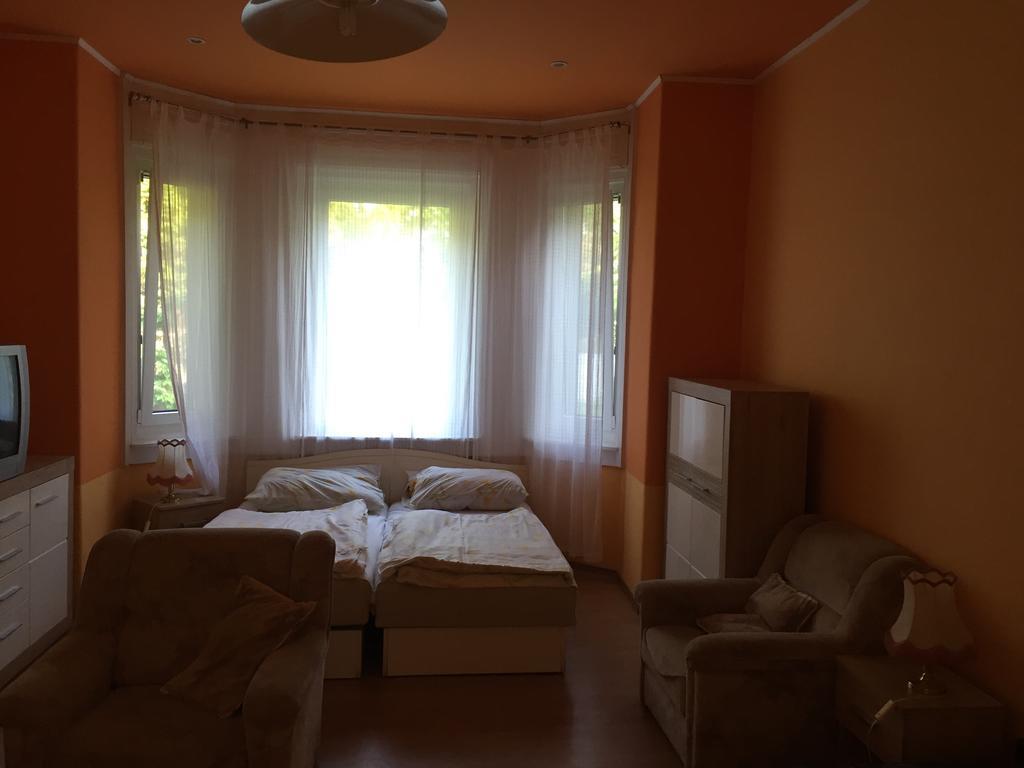 Palma Apartmanhaz Siofok Ngoại thất bức ảnh